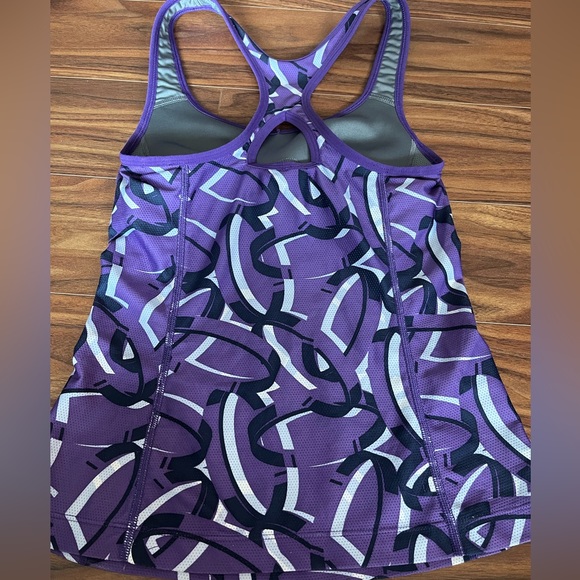 Nike live strong work out top - Picture 4 of 4